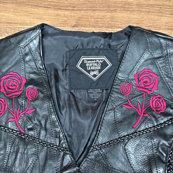 NEW Diamond Plate Buffalo Leather Womens‎ Large Biker Vest Roses Moto Patchwork - Picture 2 of 5
